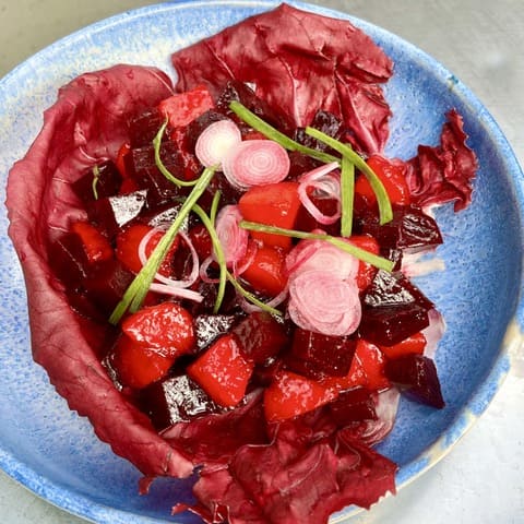 Fruchtiger Rote-Bete-Salat mit Nektarinen