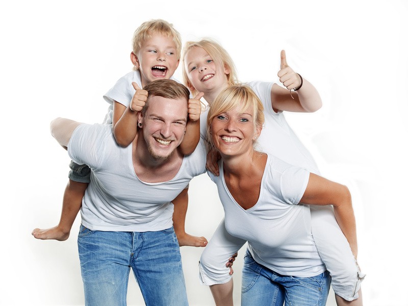 familie_Fotolia_68425548_S_1920x1920